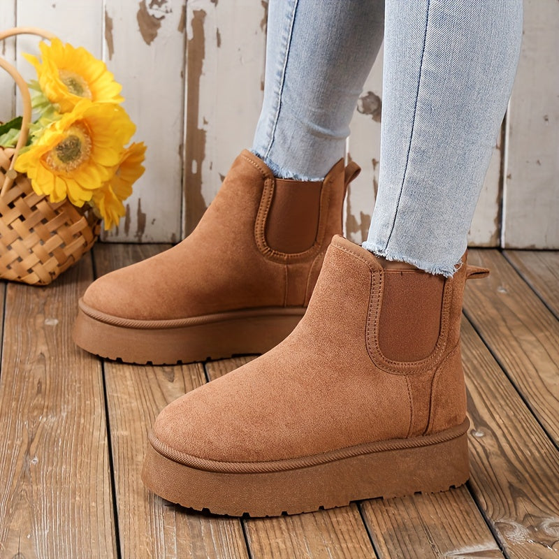 Noelle – Short and Chic