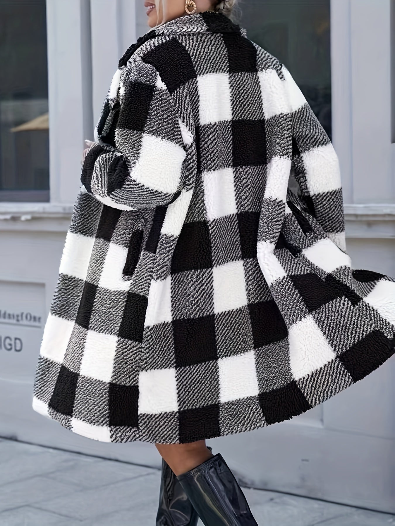 Ivy - Bold and Stylish