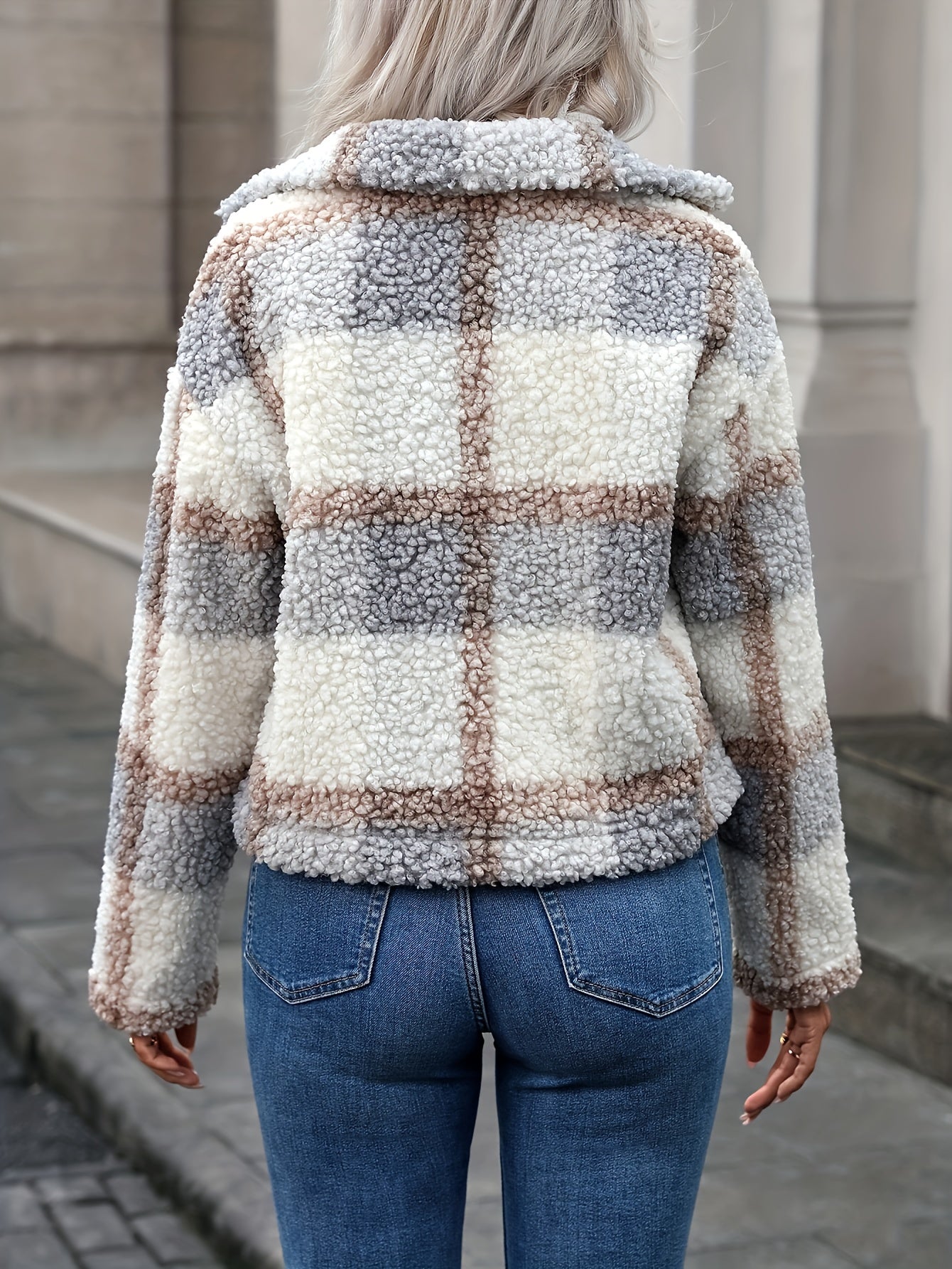 Blair – Bold and Chic